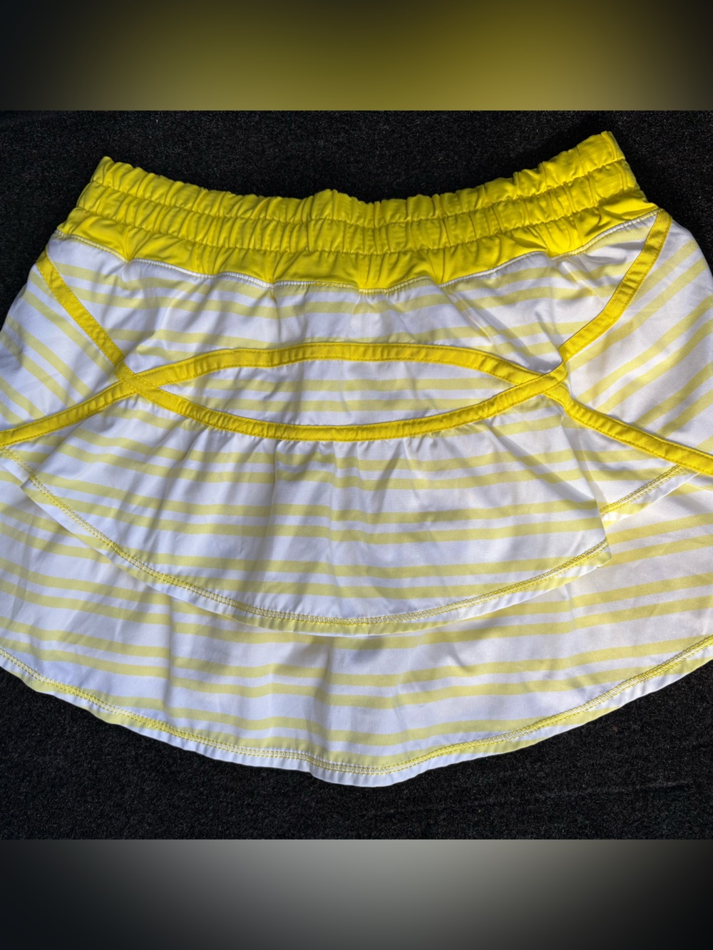 Rare Lululemon Run: Track Attack Skirt/Skort– Twin Stripe Sizzle Yellow – Size 4